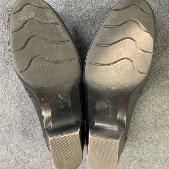 Clarks booties, Size 8 - Picture 4 of 4